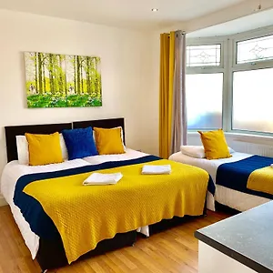 Apartment London Apartments, Private Bathrooms And Parking, Ilford